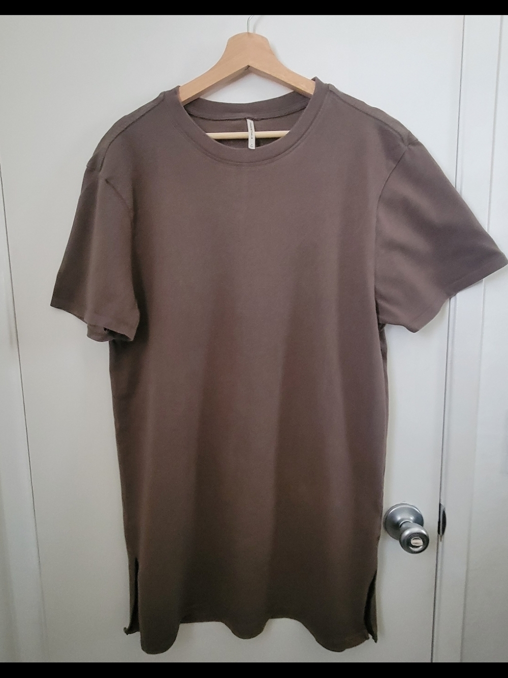 Essentials Short Sleeve Crewneck Tee in Brown